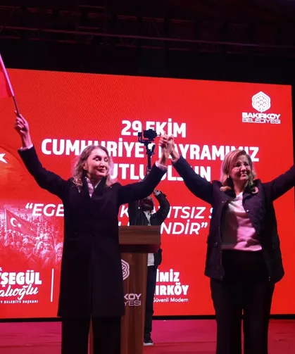 Bakırköy'de binler Fener Alayı'nda buluştu