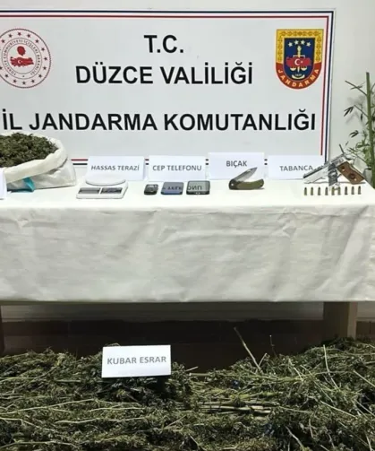 Düzce'de uyuşturucuya 2 gözaltı!