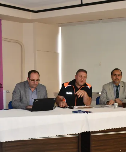 İzmir Kent Konseyi'nden 'kentsel dönüşüm' paneli