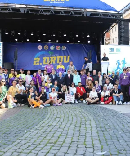 Ordu Yarı Maratonu'nda şampiyonlar ödüllerini aldı