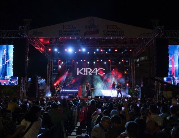 Kıraç'tan muhteşem 100. yıl konseri