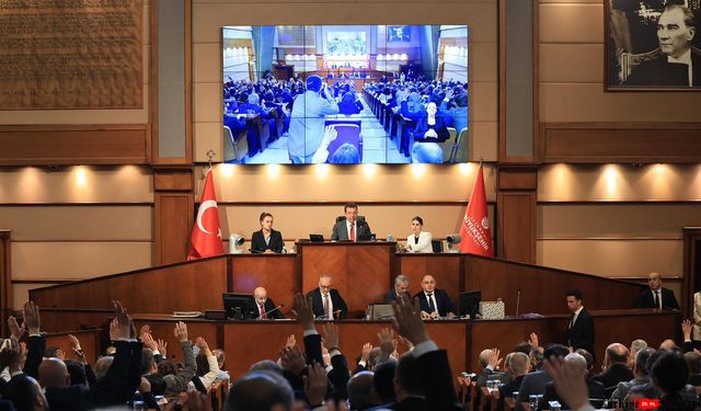 İBB'de yeni dönemin ilk meclis toplantısı yapıldı