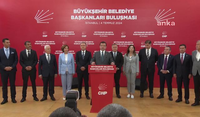 CHP'li büyükşehir belediye başkanları İstanbul'da bir araya geldi