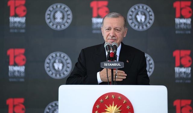 Cumhurbaşkanı Erdoğan: Destansı mücadeleyi iftiharla hatırlıyoruz