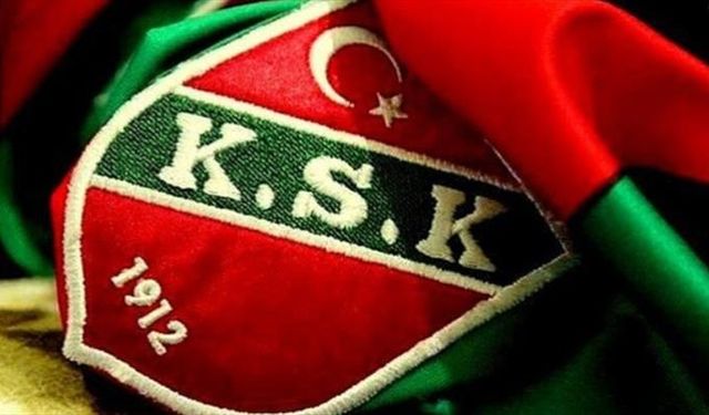 Karşıyaka'da yaprak dökümü