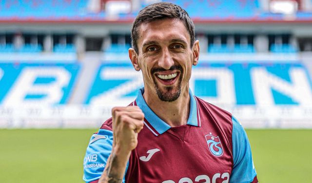 Trabzonspor, Stefan Savic ile 3 yıllık sözleşme imzaladı