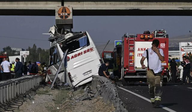 Ankara Polatlı'da yolcu otobüsü kaza yaptı: 9 ölü, 26 yaralı