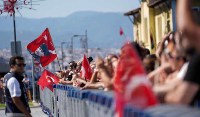 İzmir'de 9 Eylül kutlamaları başladı