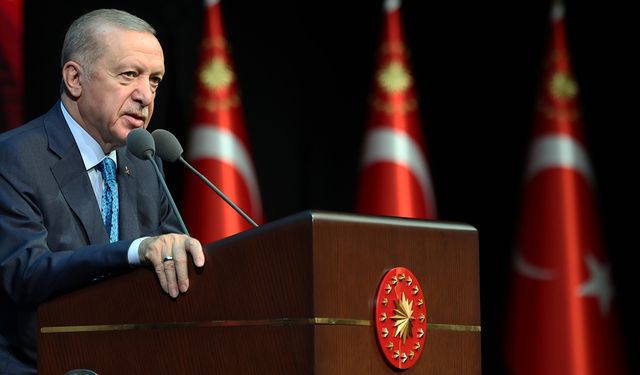 Cumhurbaşkanı Erdoğan:  Gençlerimizi modern popüler kültürün insafına terk edemeyiz