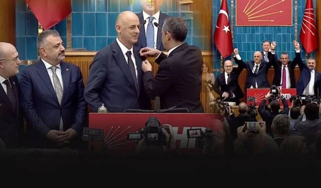 Ümit Özlale CHP'ye katıldı