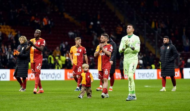 Galatasaray evinde 2 puan bıraktı