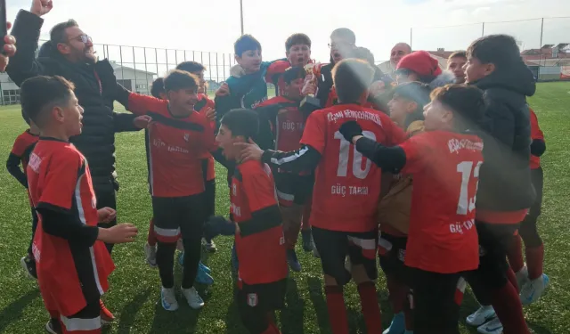 Edirne U13'te şampiyon Keşan Gençlerbirliği