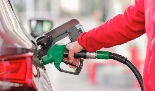 Benzine Bir Büyük İndirim Daha Geliyor!