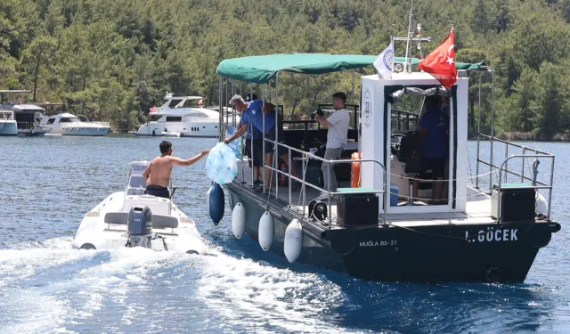 Muğla’nın mavi koyları 8 atık alım teknesiyle korunuyor