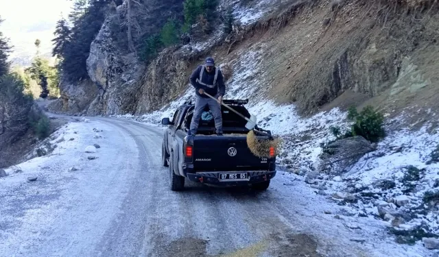 Alanya yollarında kış mesaisi sürüyor