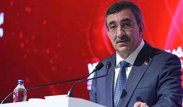 Cevdet Yılmaz: Türkiye ekonomisi küresel risklere rağmen dayanıklılığını koruyor