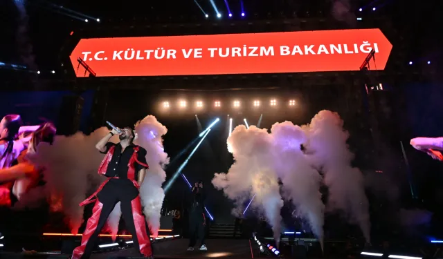 Sefo'nun şarkıları Erzurum'da yankılandı