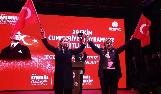 Bakırköy'de binler Fener Alayı'nda buluştu