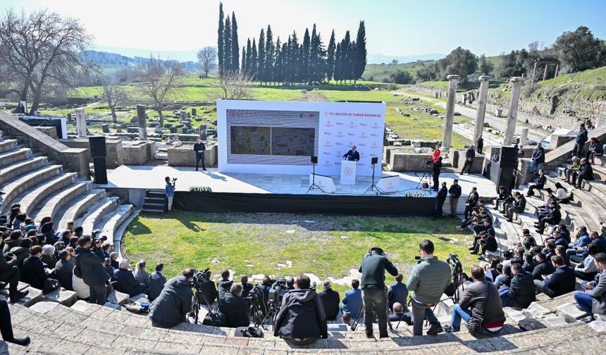 Geleceğe Miras Bergama projesi İzmir'de tanıtıldı
