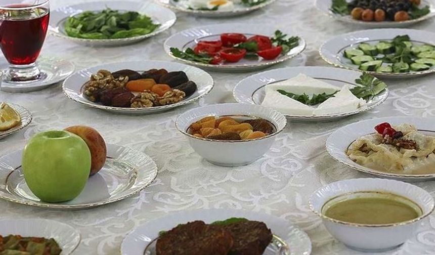 Ramazan ayında nasıl beslenilmeli! Sahur ve iftar için öneriler