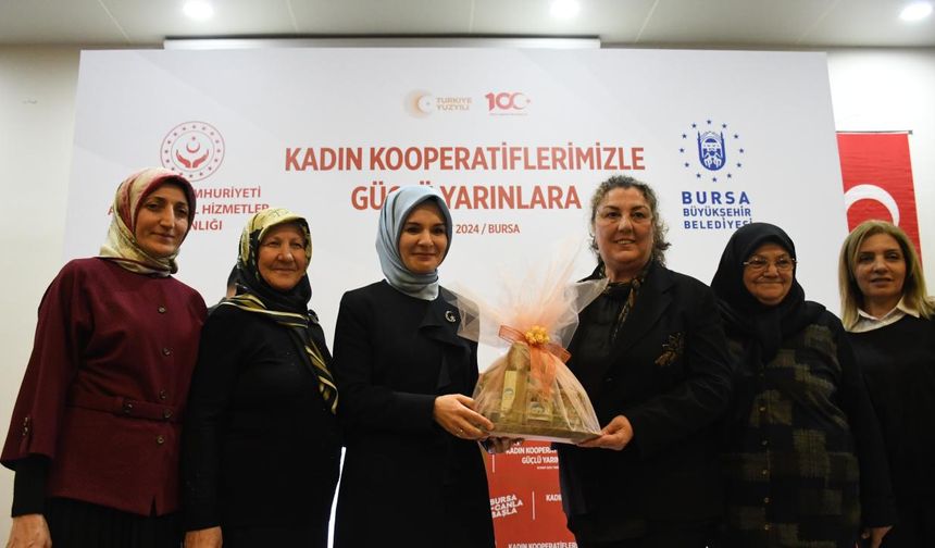 Bakan Göktaş ,Bursa'da kadın kooperatiflerinin temsilcileriyle bir araya geldi