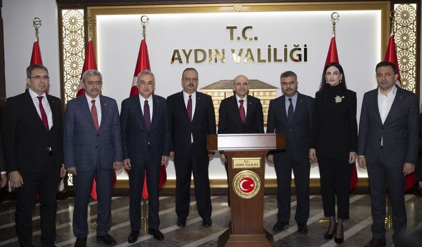 Hazine Bakanı Mehmet Şimşek Aydın'da çeşitli ziyaretlerde bulundu