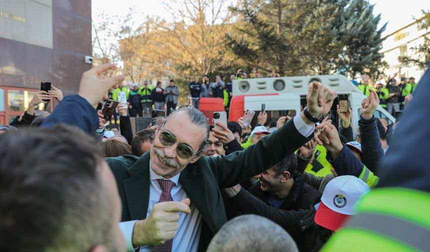 Etimesgut Belediyesi'nden  çalışanlarına yüzde 62 zam