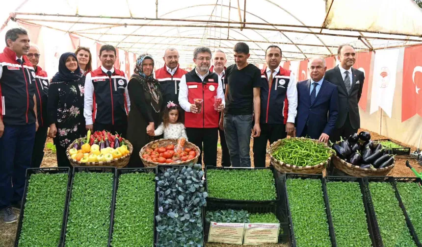 Bakan Yumaklı Şile’de üreticilerle buluştu