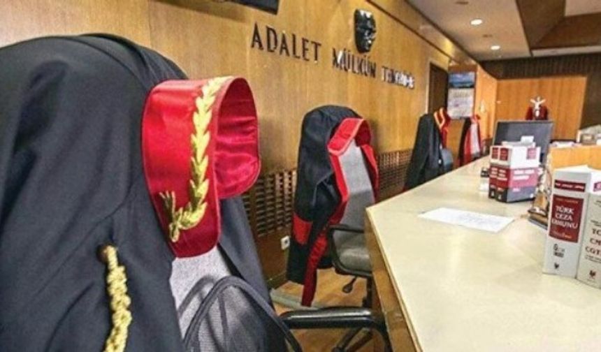 1084 hâkim ve savcının görev yeri değişti!