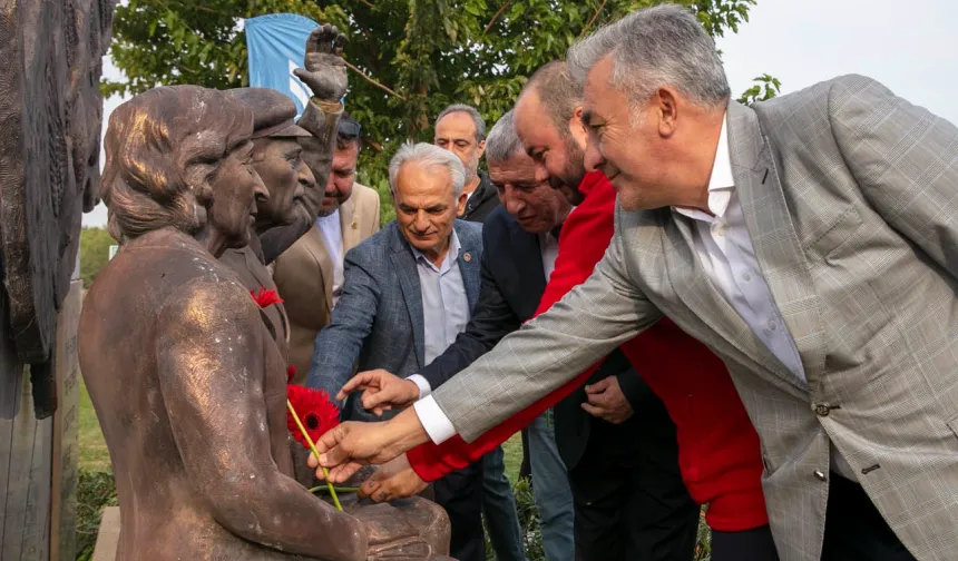 Bülent Ecevit vefatının 19. yılında İzmir Güzelbahçe'de anıldı