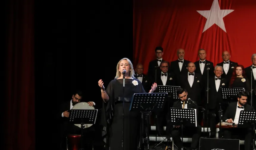 Gaziantep'te Atatürk, sevdiği şarkılarla anıldı