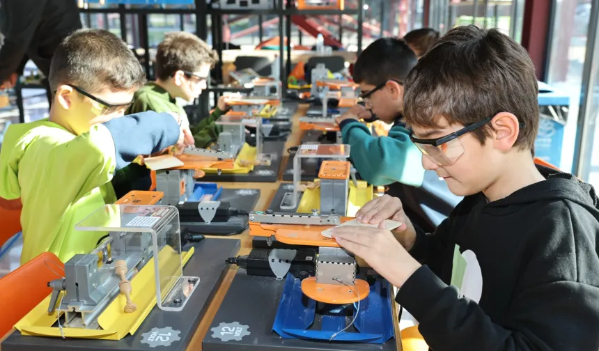 Nilüfer Belediyesi'nden çocuklara yarıyıl hediyesi