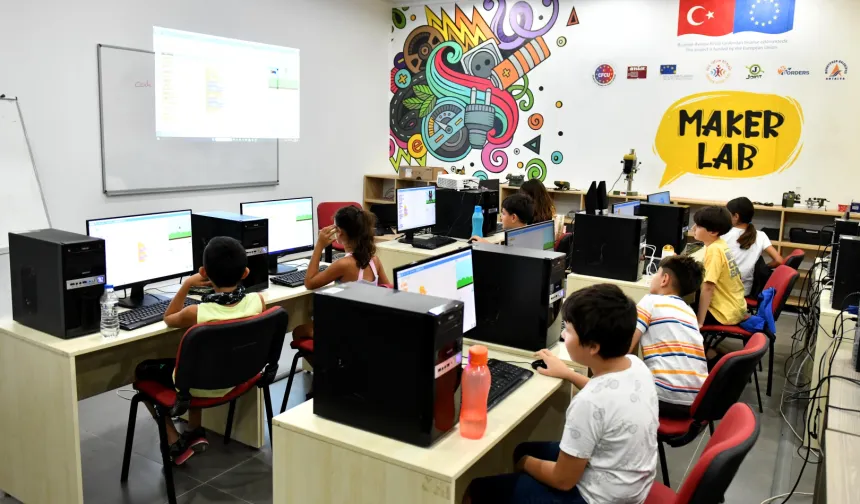 Antalya'da çocuklara robotik kodlama eğitimi