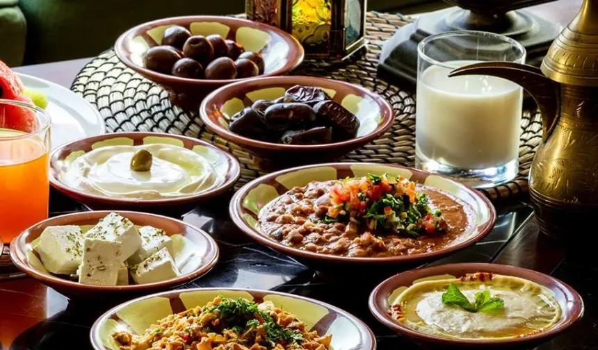 Uzmanı uyardı: Sahuru atlamayın, iftarı yavaş yapın