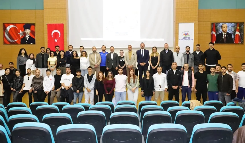 Artvin'de 'Sporda Etik Yaklaşım ve Çocuğun Korunması' eğitim programına yoğun ilgi