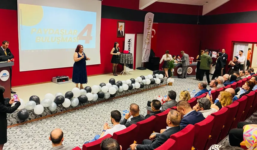 İletişim öğrencileri sektör temsilcileriyle buluştu