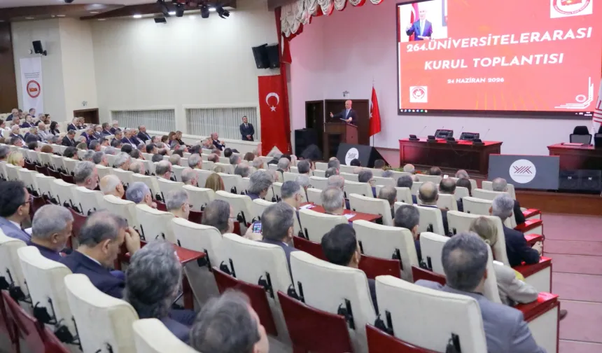 DEÜ Rektörü Yılmaz, Üniversitelerarası Kurul Toplantısına katıldı