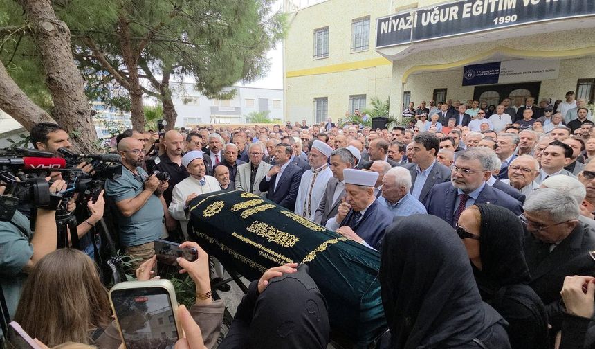 Eski başkan Burhan Özfatura son yolculuğuna uğurlandı